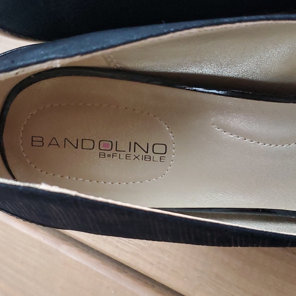 Bandolino 8.5M black heels - Picture 4 of 7